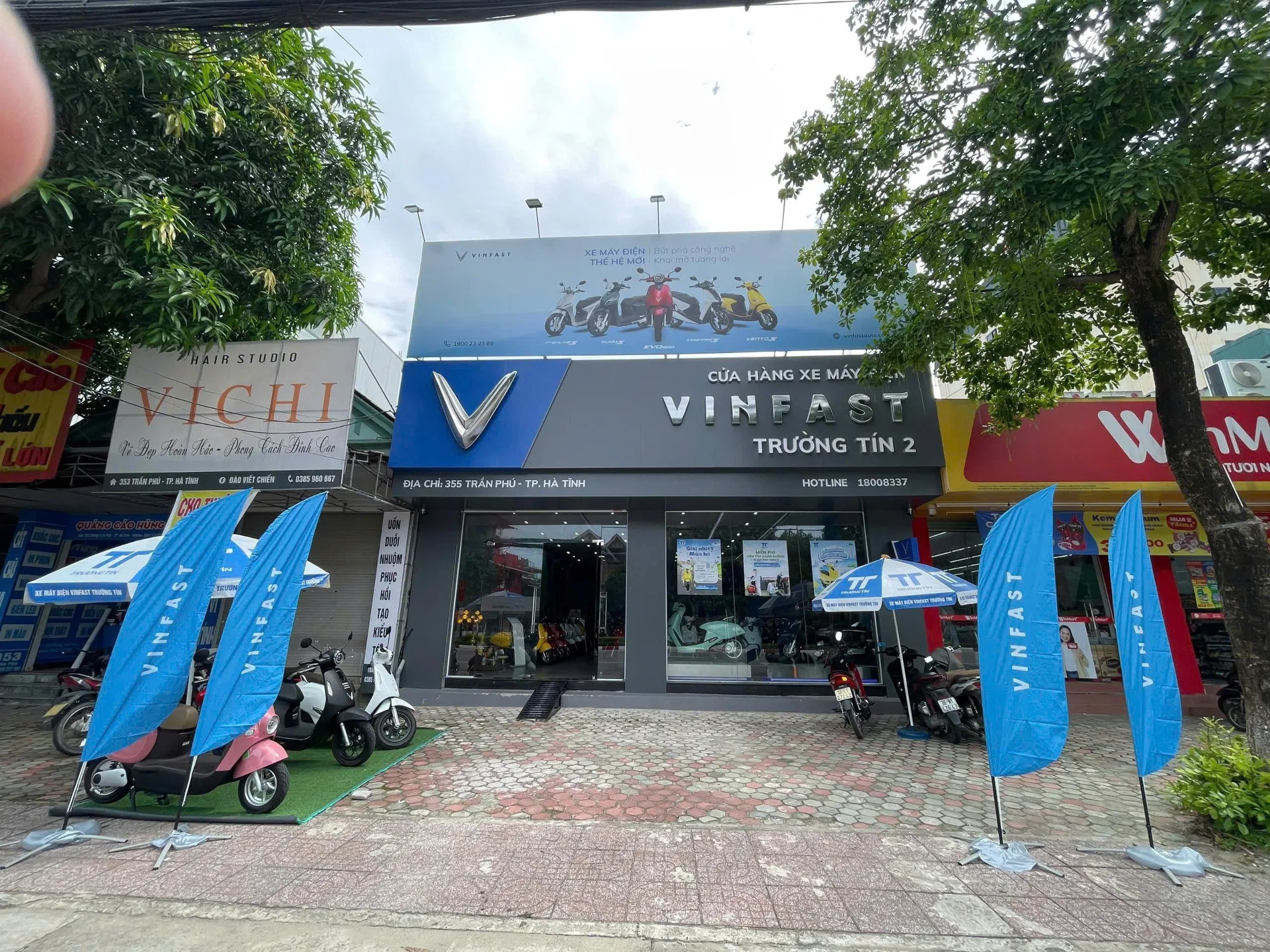 Thông tin liên hệ: Địa chỉ: Số 355 Trần Phú, Phường Thành Sen, TP. Hà Tĩnh. Hotline: 1800 8337