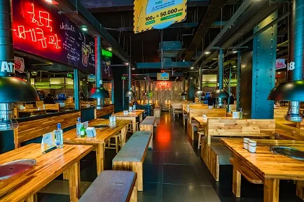 GoGi House – Quán thịt nướng Hàn Quốc. Địa chỉ: - Số 45, đường Quang Trung, Tp. Vinh, Nghệ An - Số 15, đường Hồ Tùng Mậu, Tp Vinh, Nghệ An