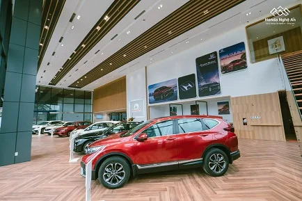 Với mong muốn đem đến cho khách hàng chất lượng sản phẩm và dịch vụ tốt nhất, Honda Ôtô Nghệ An – Sông Lam chú trọng đầu tư cơ sở hạ tầng hiện đại cùng trang thiết bị tiên tiến bậc nhất, đáp ứng tiêu chuẩn của Honda. Khách hàng sẽ được phục vụ theo tiêu chuẩn 5S của Honda Việt Nam bao gồm: Bán hàng…