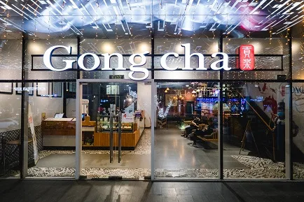 Tại Gong Cha, đằng sau vị béo của sữa, chút đắng của trà chứa đựng cả những câu chuyện về cuộc sống, nền văn hóa của xứ Đài - nơi xuất xứ của thứ thức uống đỉnh cao được du nhập và dần trở nên quen thuộc trong cuộc sống của giới trẻ Việt Nam.